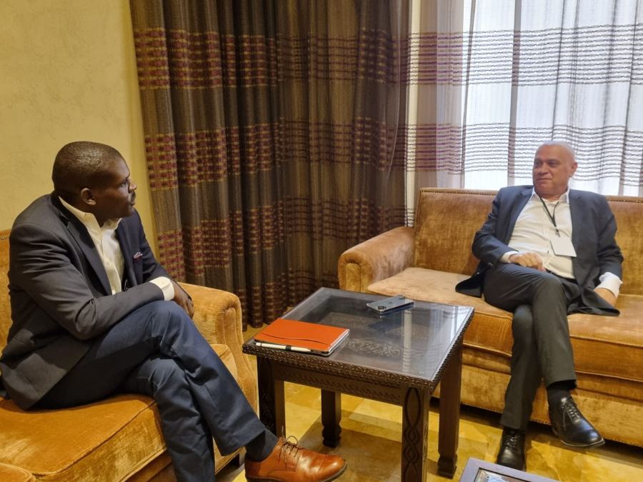 الوزير فريج يلتقي وزير العدل السوداني ويبحث معه مشاريع مشتركة